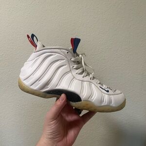 Nike foams white red and blue 🔥